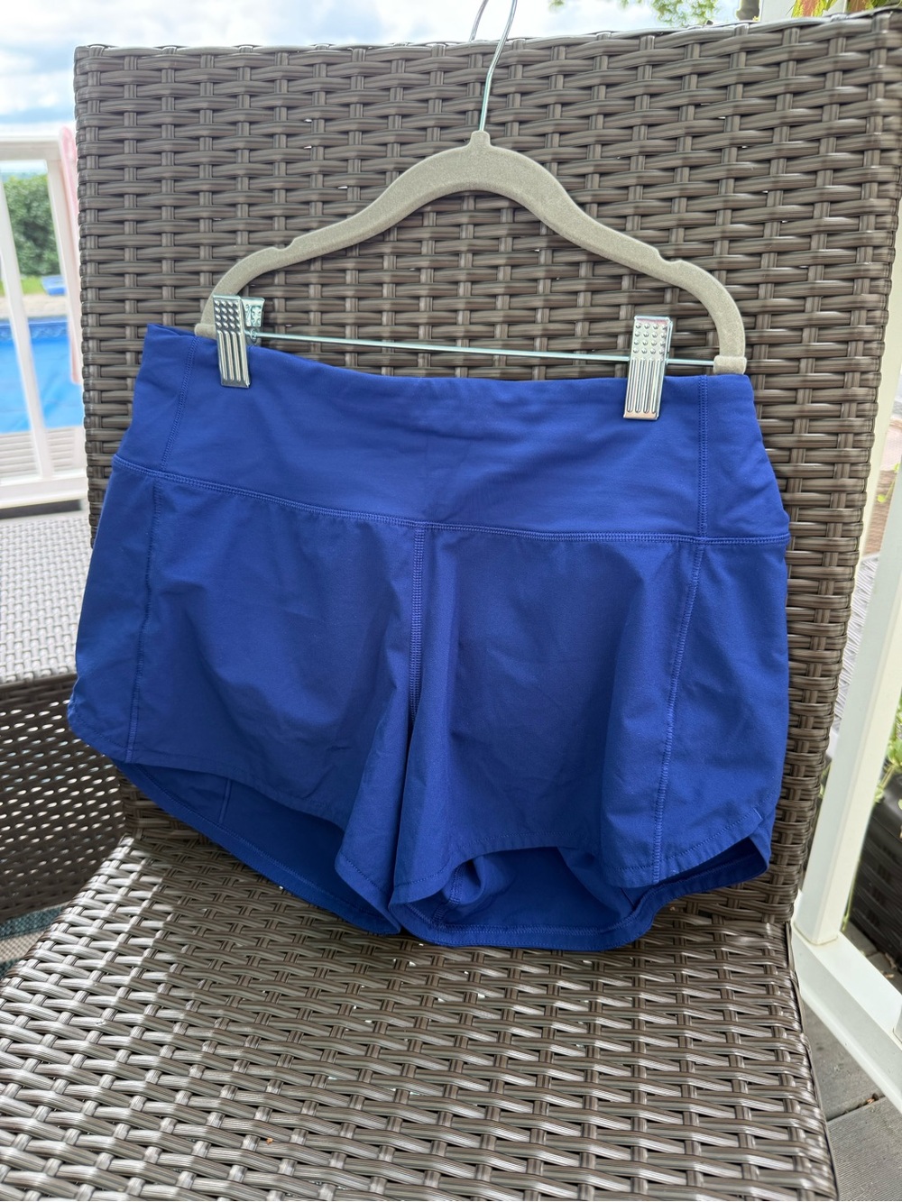 Lululemon - speed up short size 4